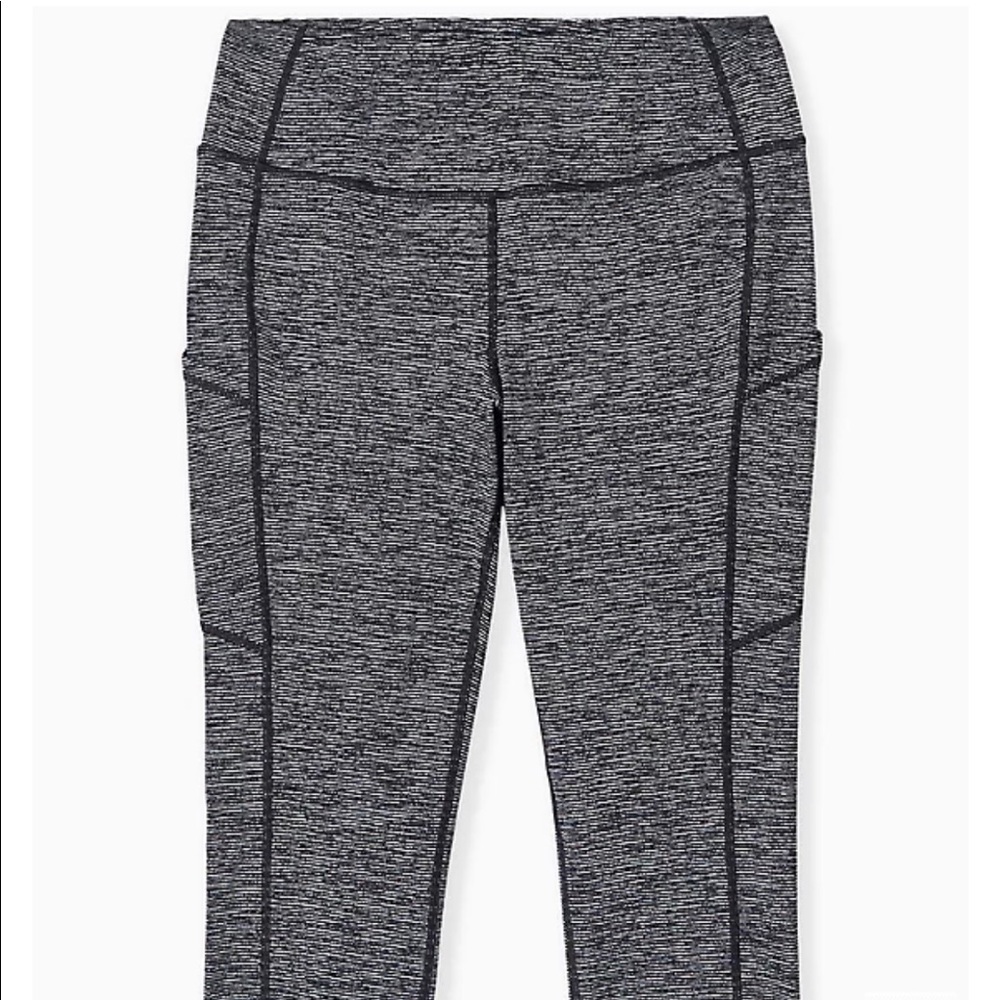 NWT Torrid CHARCOAL GREY SPACE-DYE WICKING CAPRI ACTIVE LEGGING WITH POCKETS Sz3